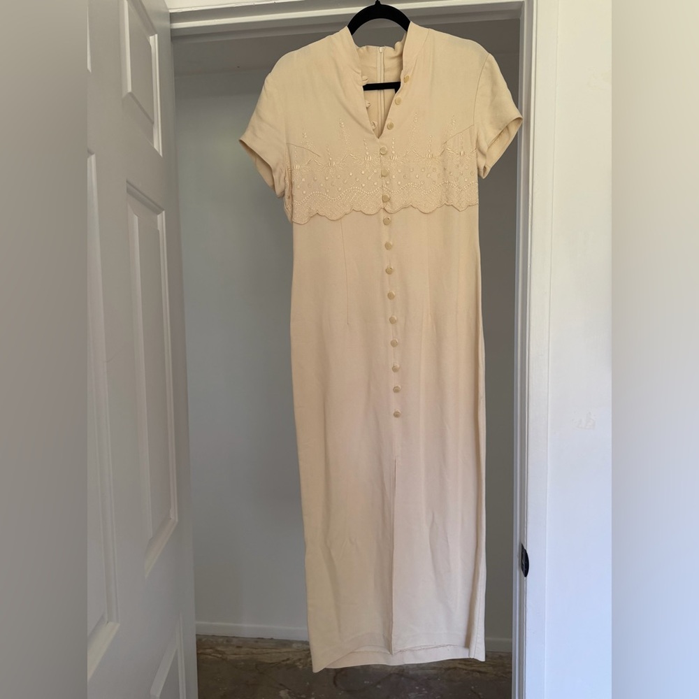 Doen Inspired Cream Button-Up Dress with Embroidered Detail